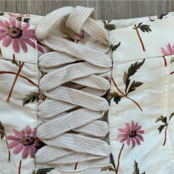 REDValentino Floral Daisy Faille Shorts Lace-Up Back IT 38 US 2/4 - Picture 4 of 7
